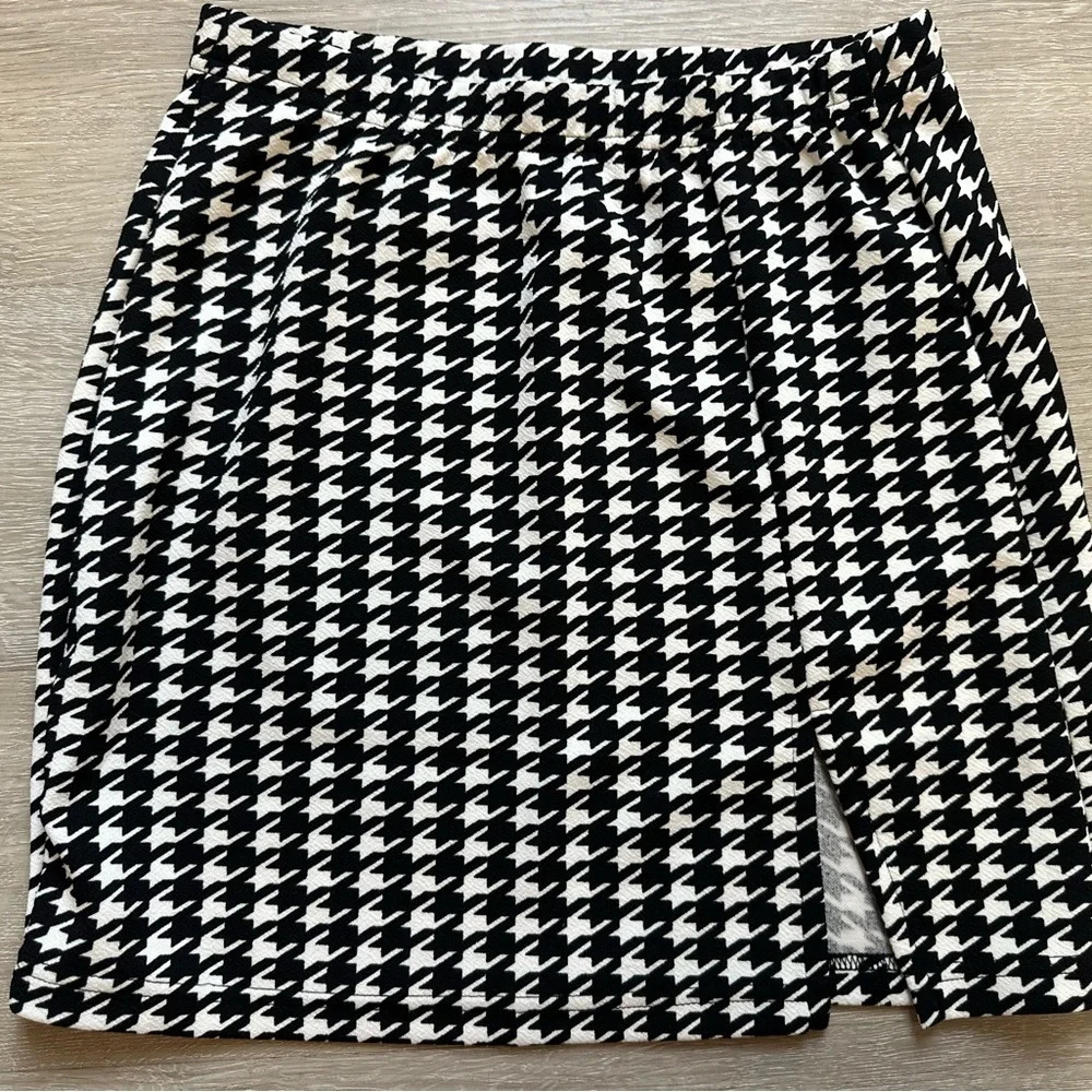 SHEIN Houndstooth Skirt, XS - Picture 4 of 4